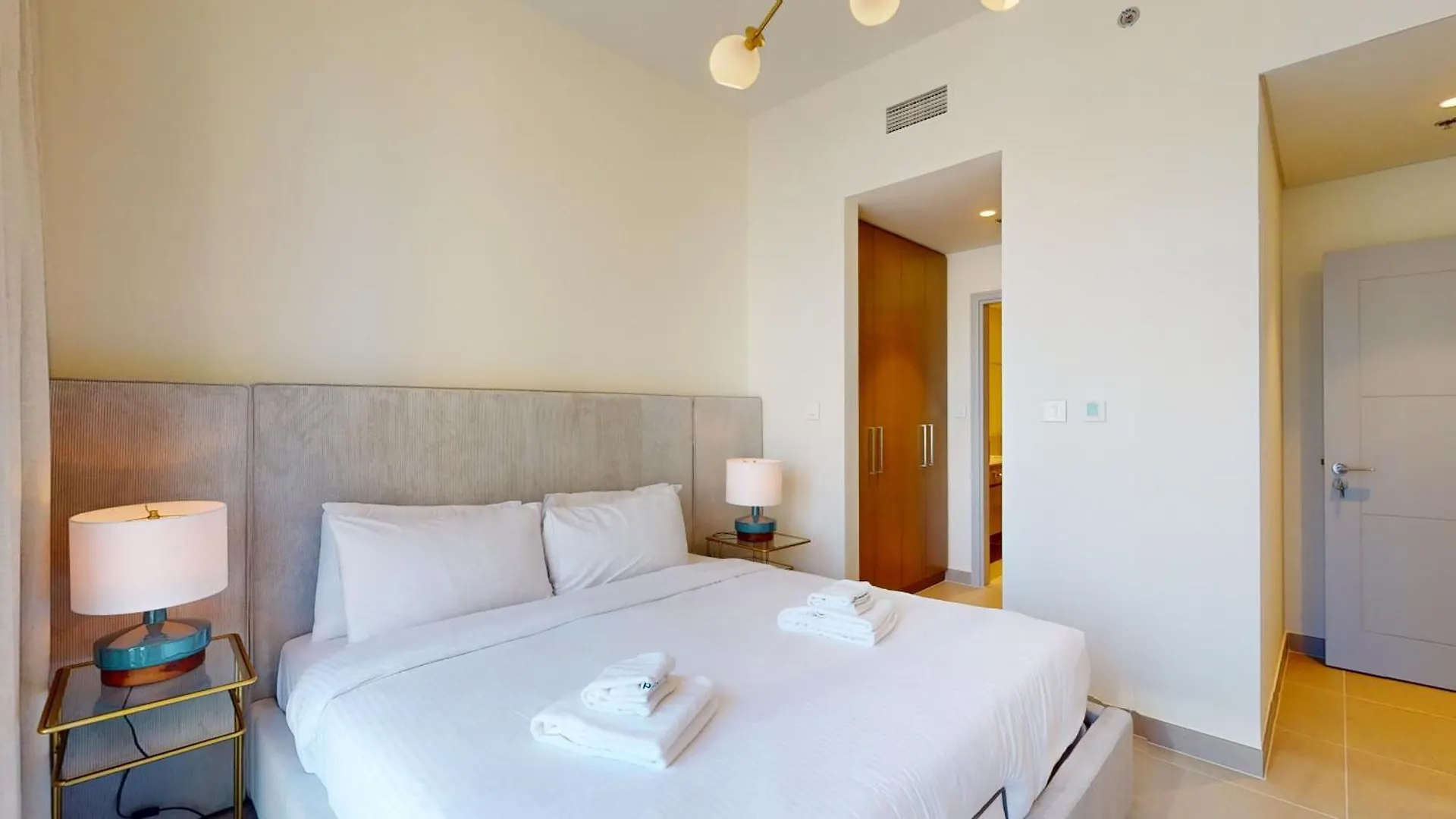 Apartment Primestay - Forte 3Br Plus Maids Downtown Dubai